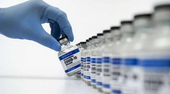 Brasil interrumpe las pruebas de la vacuna china de Sinovac por un incidente adverso "grave"