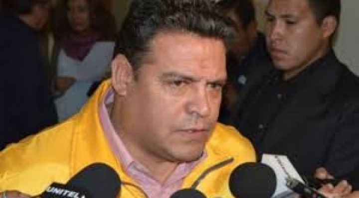 Revilla ironiza, dice que sólo falta que Ricky Martin postule a la Alcaldía de La Paz