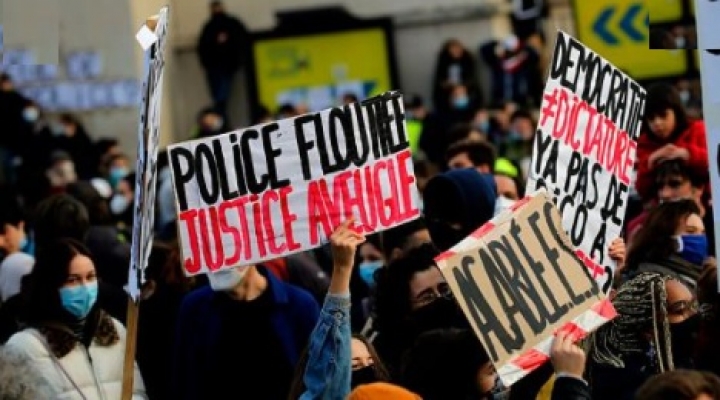 Gobierno francés revisará polémica ley tras masivas manifestaciones