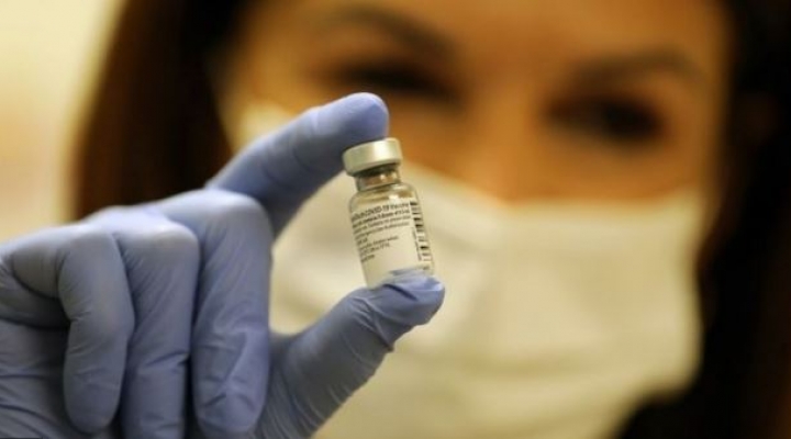 Nueva cepa: ¿cómo la nueva variante detectada en Reino Unido puede afectar a las vacunas?