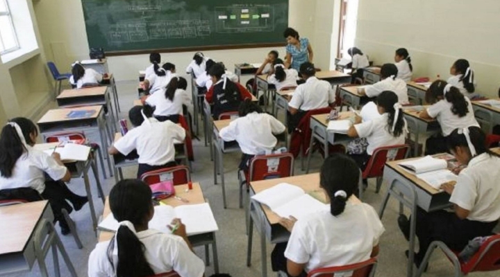 Unesco afirma que niveles educativos en Bolivia son bajos, más de la mitad de los estudiantes están rezagados