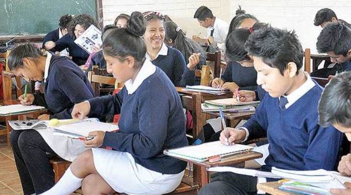 Gobierno exige que la gestión del MAS se enseñe en las escuelas