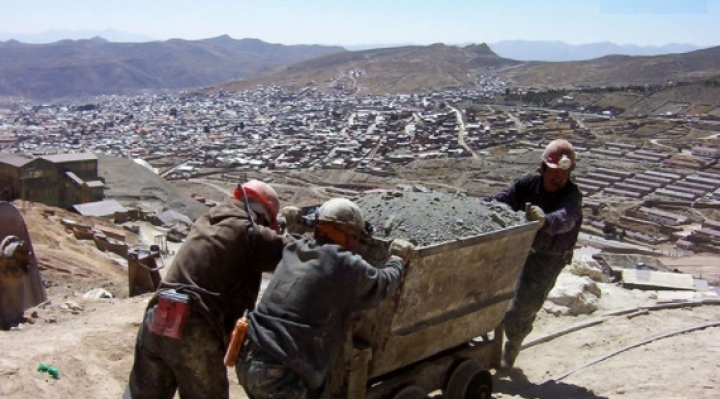 Bolivia ocupa el puesto 74 de 76 países y territorios en índice sobre atractivos para la inversión minera