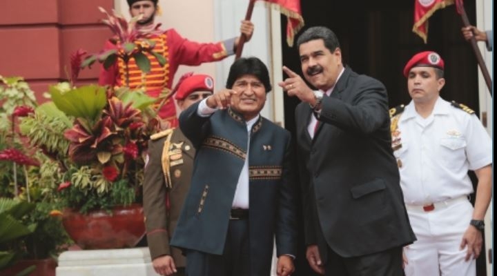 Gobierno dice que Evo defenderá régimen de Maduro “les guste o no le guste” a la derecha