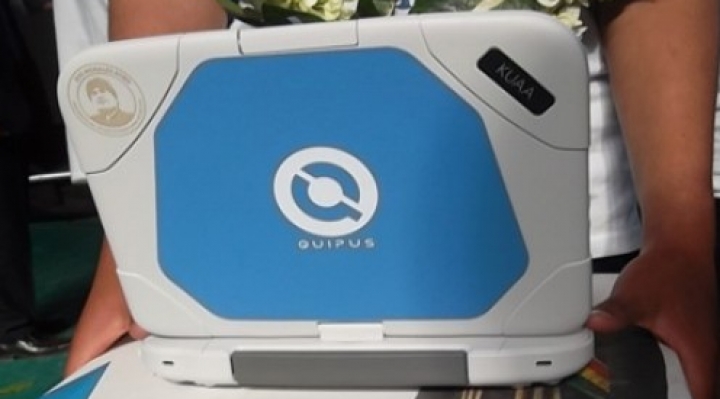 Quelca anuncia entrega de computadoras Quipus a estudiante de municipios vulnerables