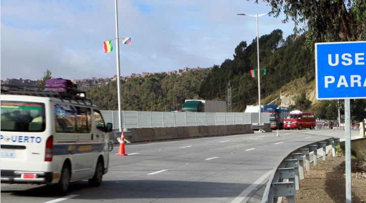 Fue inaugurada la remozada autopista entre La Paz y El Alto