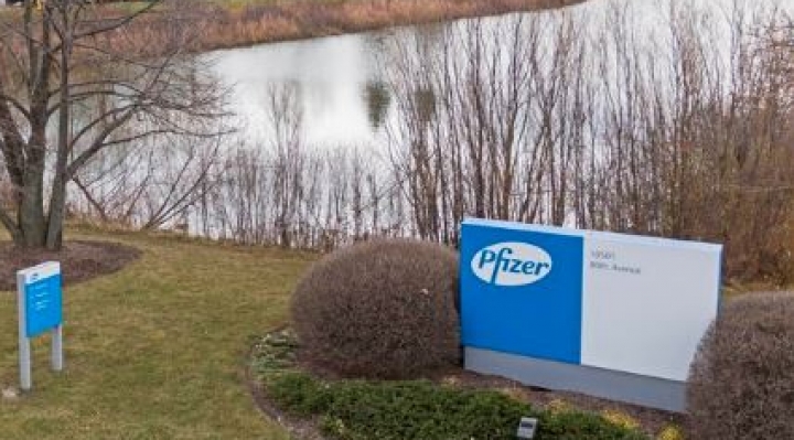 Pfizer anunció un aumento de su producción: distribuirá 10% más de vacunas en EEUU