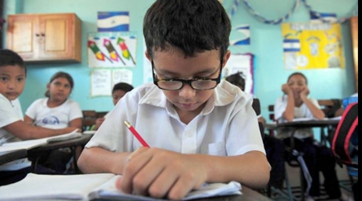 Cuatro cifras sobre la alfabetización en América Latina que quizá te sorprendan