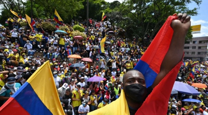 ¿En qué se parecen (y en qué no) las protestas de Colombia a las que ocurrieron en Chile?