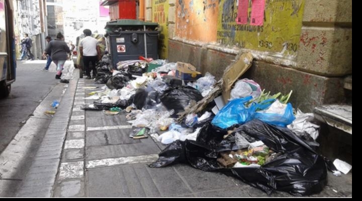 Biólogo advierte que acumulación de basura es insostenible y el impacto será irreversible