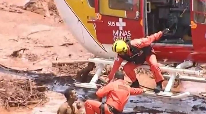 Se rompe un dique de una mina, deja 7 muertos y más de 200 desaparecidos en Brasil
