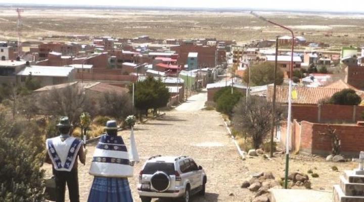 Huachacalla distribuye mercadería de contrabando y Oruro comercializa para consumo urbano