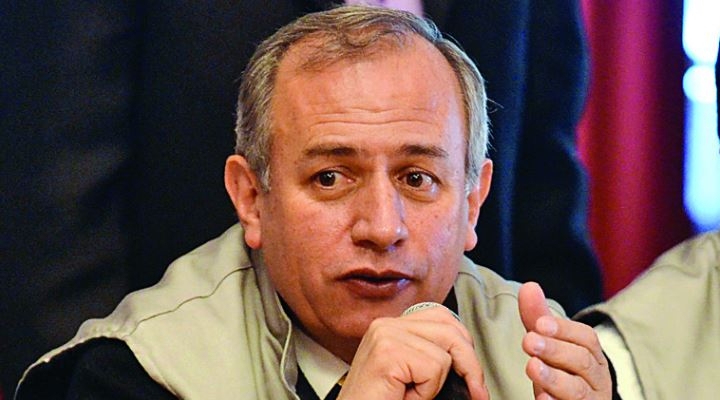 Antonio Costas, el vocal “institucionalista”, dice que cumplirá su mandato hasta el 2021