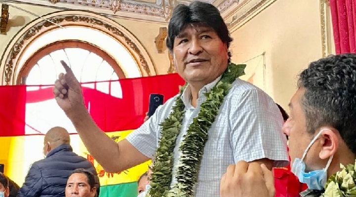 La disyuntiva del MAS: "Devolverle la silla" o hacer candidato a Evo Morales