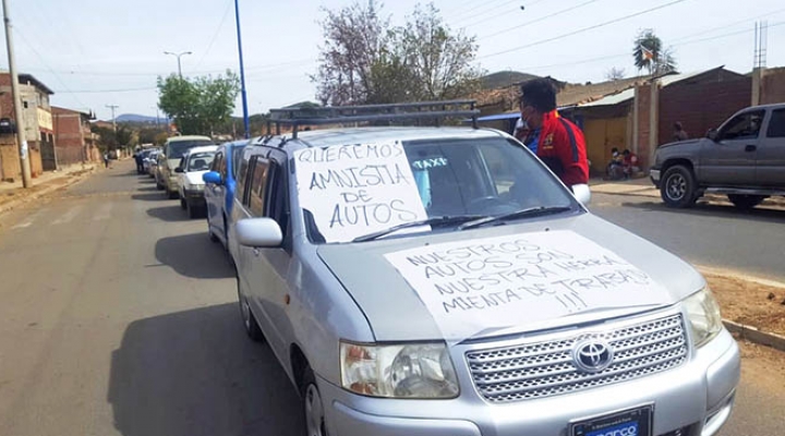 “Chuteros” amenazan con bloqueo de caminos si el Gobierno no nacionaliza sus motorizados