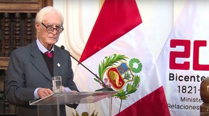 Héctor Béjar: la renuncia del canciller de Perú tras sus polémicos comentarios sobre Sendero Luminoso