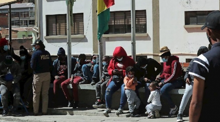 Gobierno autoriza regularización migratoria de extranjeros en Bolivia