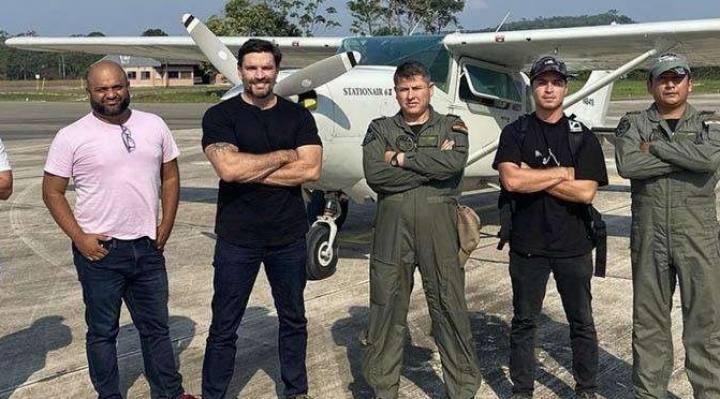 FAB confirma contrato de una avioneta para la productora que hace el documental de Evo