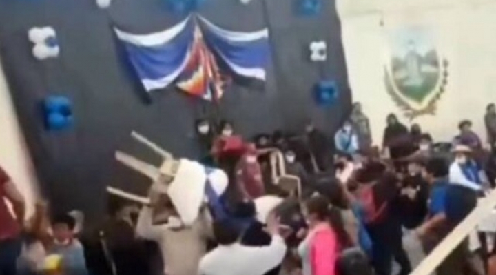 ¿Qué pasó en la reunión del MAS en Tarija que acabó en silletazos?