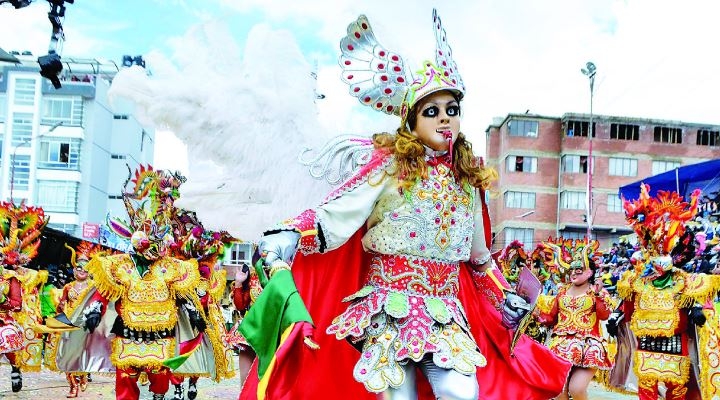 Prohíben consumo de bebidas alcohólicas entre las 03:00 y 19:00 el sábado de carnaval en Oruro