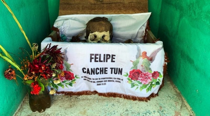 Día de Muertos: Pomuch, el pueblo de México donde sacan los cadáveres para limpiar sus huesos