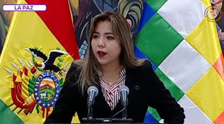 Alcón denuncia millonario daño económico a medios estatales en gestión de Añez y anuncia procesos