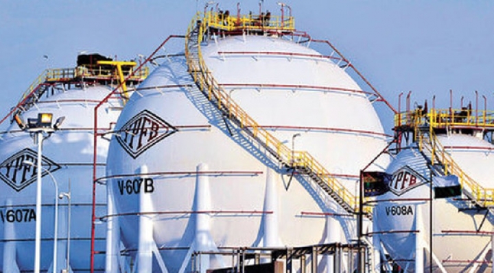El incremento de las exportaciones de gas y los precios altos del petróleo dejan utilidades por Bs 1.000 millones para YPFB