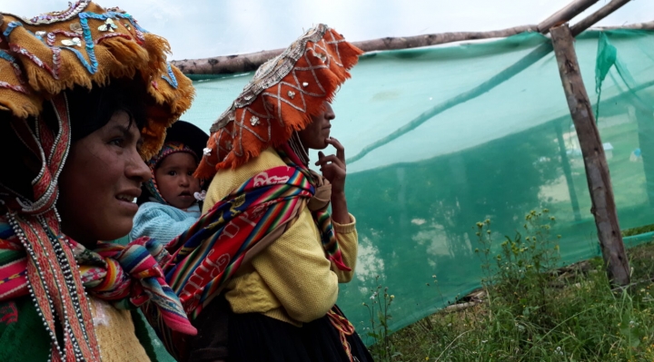 Campesinas de Perú piden su lugar en reforma a favor de agricultura familiar