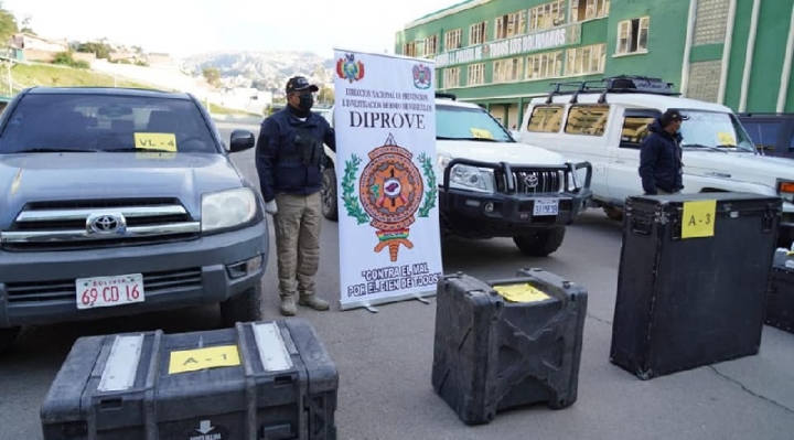 Gobierno informa que Policía recuperó vehículos diplomáticos de Venezuela vendidos entre 2019 y 2020