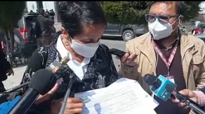 Oficialismo y oposición fiscalizan presunta compra de 41 “ambulancias fantasma” en Potosí