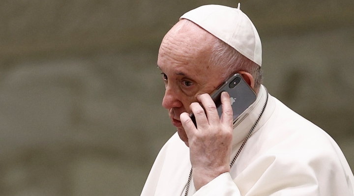 Papa Francisco expresa al Presidente de Ucrania su “dolor más profundo”