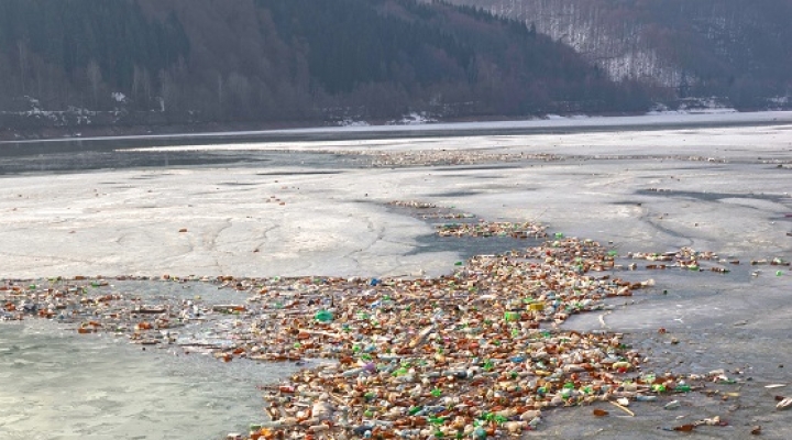 Organizaciones ambientalistas celebran acuerdo en la ONU para acabar con la contaminación por plásticos