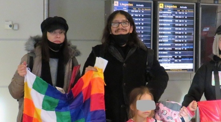 Llegan al país los cinco bolivianos repatriados desde Ucrania: “Salimos con lo que estamos vestidos”