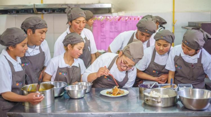 En 8 años, las escuelas Manq'a formaron a más de 5.500 jóvenes cocineros