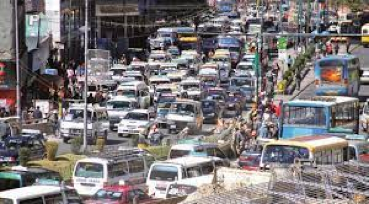 Alcaldía de La Paz plantea rebaja del Impuesto a Transferencias de vehículos por 6 meses