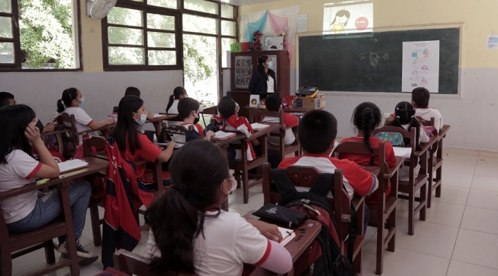 Estudiantes de Montero aprenden sobre higiene menstrual