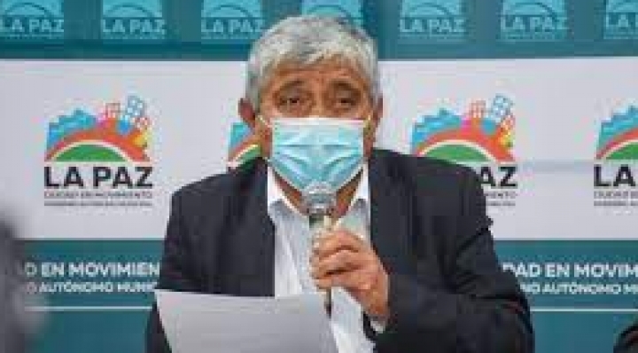 Arias pide al Gobierno que disponga obligatoriedad de presentar carnet de vacunación