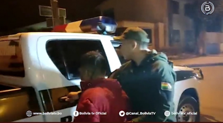 Policía rescató de una turba a uno de los acusados de vejar a un niño en Yapacaní