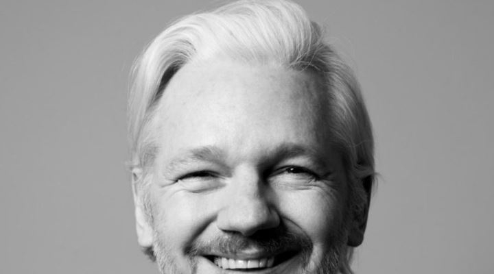 Evo condena detención de Assange y la violación de la libertad de expresión