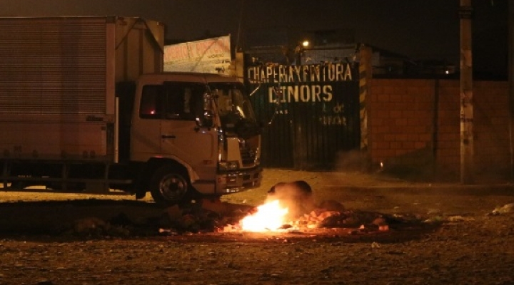 En El Alto sofocaron más de 80 fogatas en la noche de San Juan 