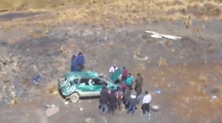 Accidente en carretera a Yungas deja 2 muertos y 5 heridos