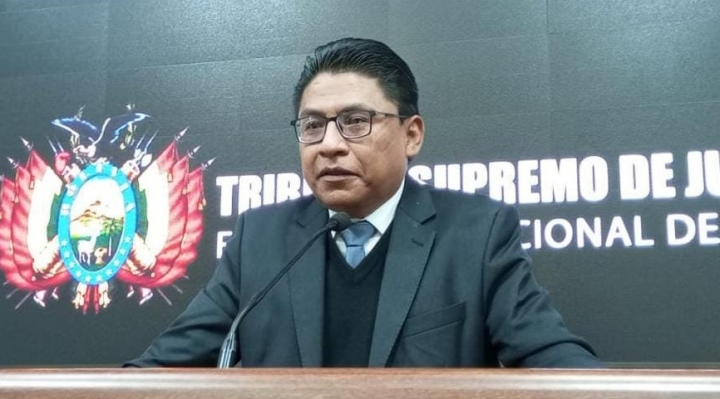 Un decreto da más poderes a Lima en el sistema judicial, la oposición alerta de persecución política 