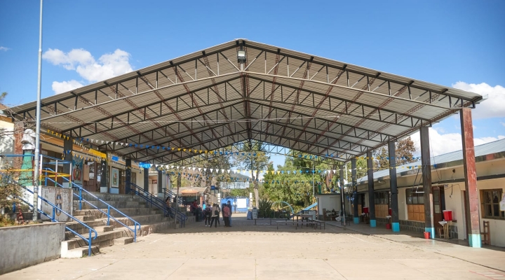 CBN hace entrega de la escuela Alejo Calatayud en la zona Taquiña, en calidad de donación a la Alcaldía de Cochabamba