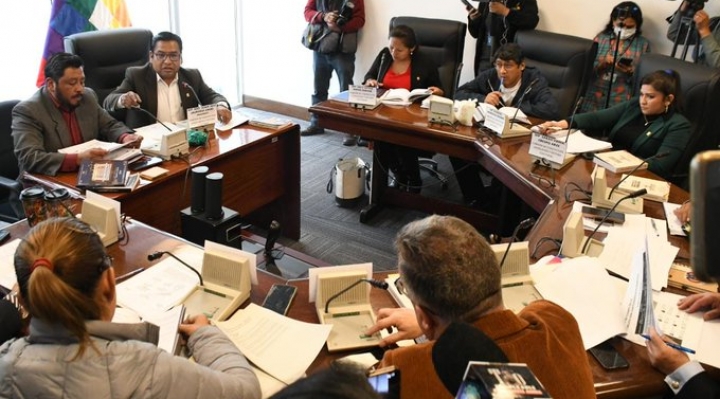Oficialismo y oposición se acusan de frenar el análisis de proyecto de ley del censo