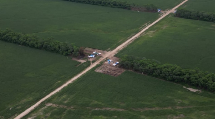 Intento desesperado de Santagro por cosechar su soya en predios tomados, deriva en heridos y secuestrados