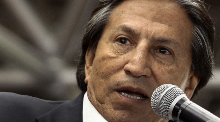 Toledo se entregó a las autoridades de EEUU para ser extraditado a Perú por cargos de corrupción 