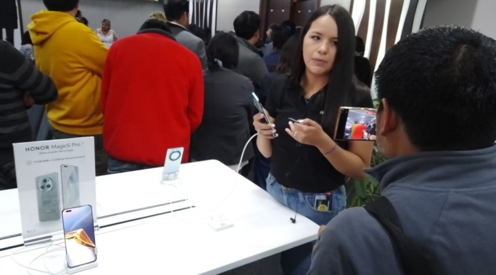 Llega a Bolivia el HONOR Magic5 Pro 5G, un smartphone de gama premium con cámara revolucionaria