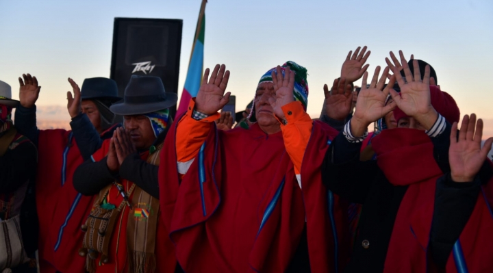 El alcalde Arias y comunarios reciben el Año Nuevo Andino en Apacheta Murmuntani de Hampaturi