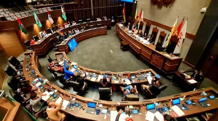 Evistas ven falta de “voluntad política” y CC cree que el Gobierno quiere “enterrar” las judiciales