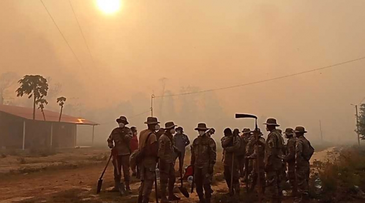 Venezuela envía al país 30 bomberos especializados en incendios forestales